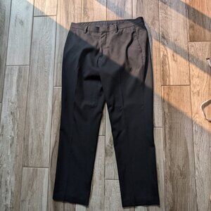 UNIQLO Men’s Black Dress Pants 33x34 Flat Front Trousers Business Casual NWOT